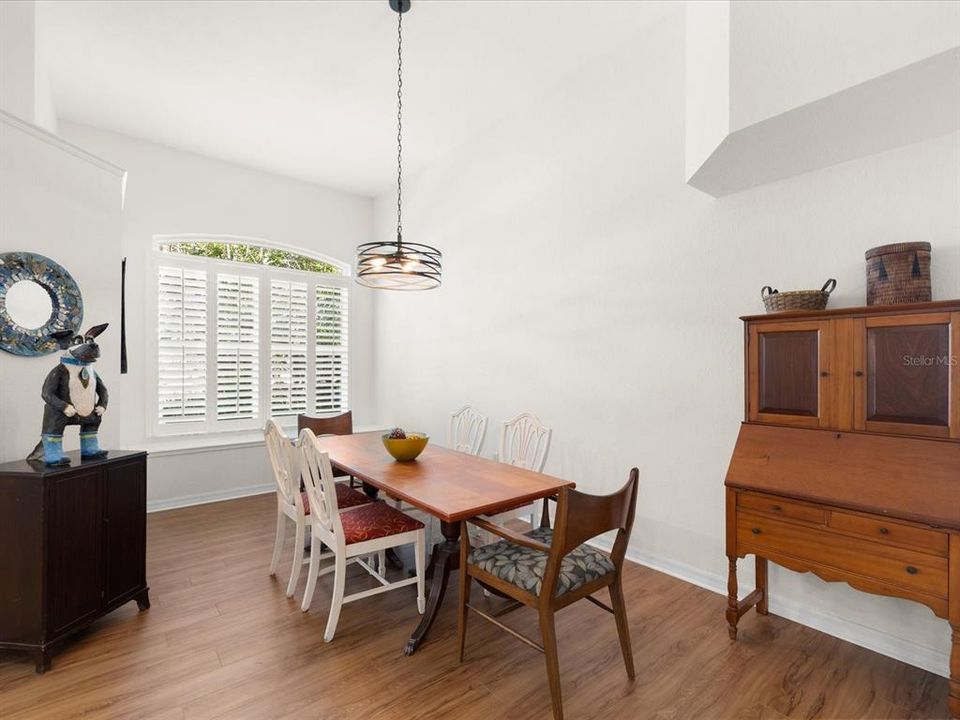 En Venta: $639,900 (3 camas, 2 baños, 2036 Pies cuadrados)