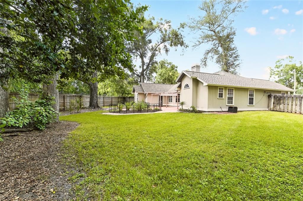 На продажу: $409,900 (4 спален, 3 ванн, 1707 Квадратных фут)