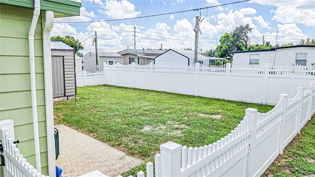 На продажу: $209,000 (2 спален, 2 ванн, 1320 Квадратных фут)