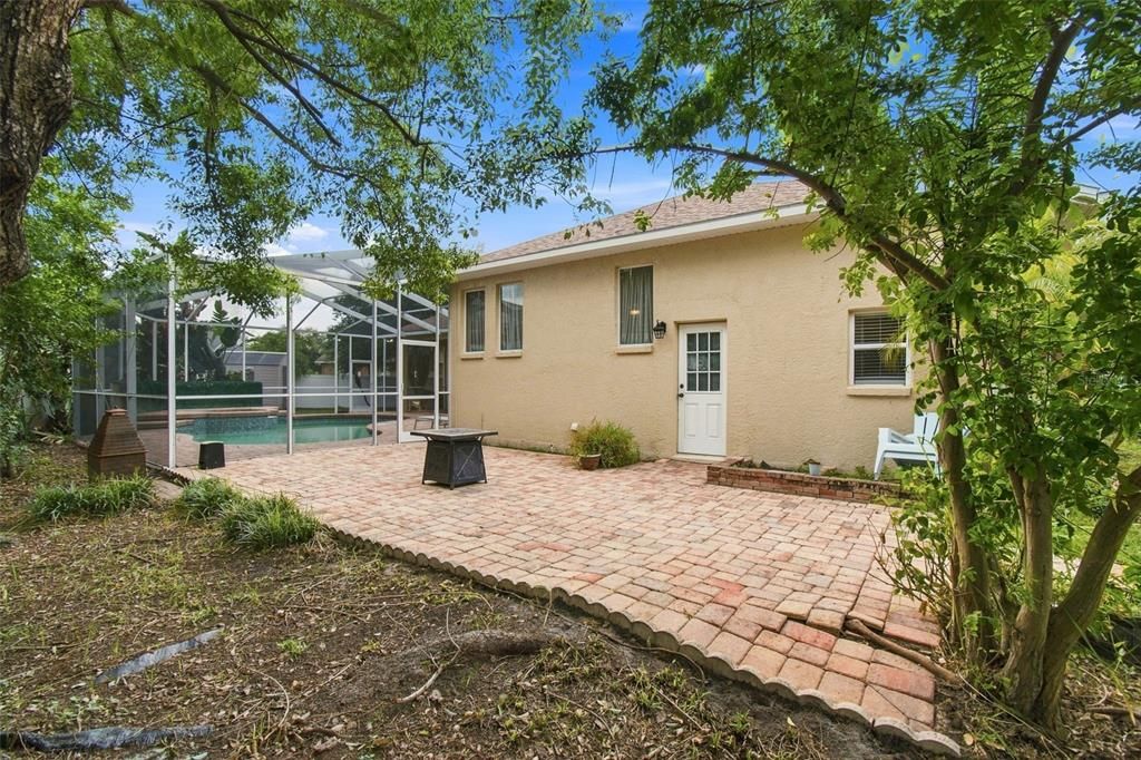For Sale: $539,000 (5 beds, 3 baths, 2668 Square Feet)