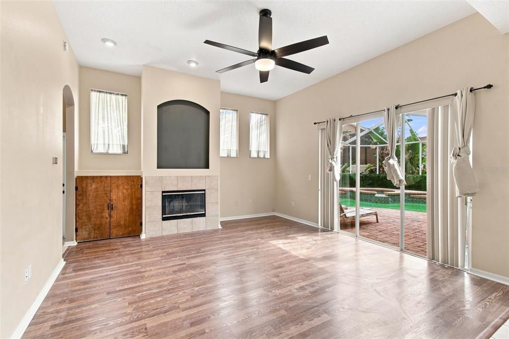 For Sale: $539,000 (5 beds, 3 baths, 2668 Square Feet)