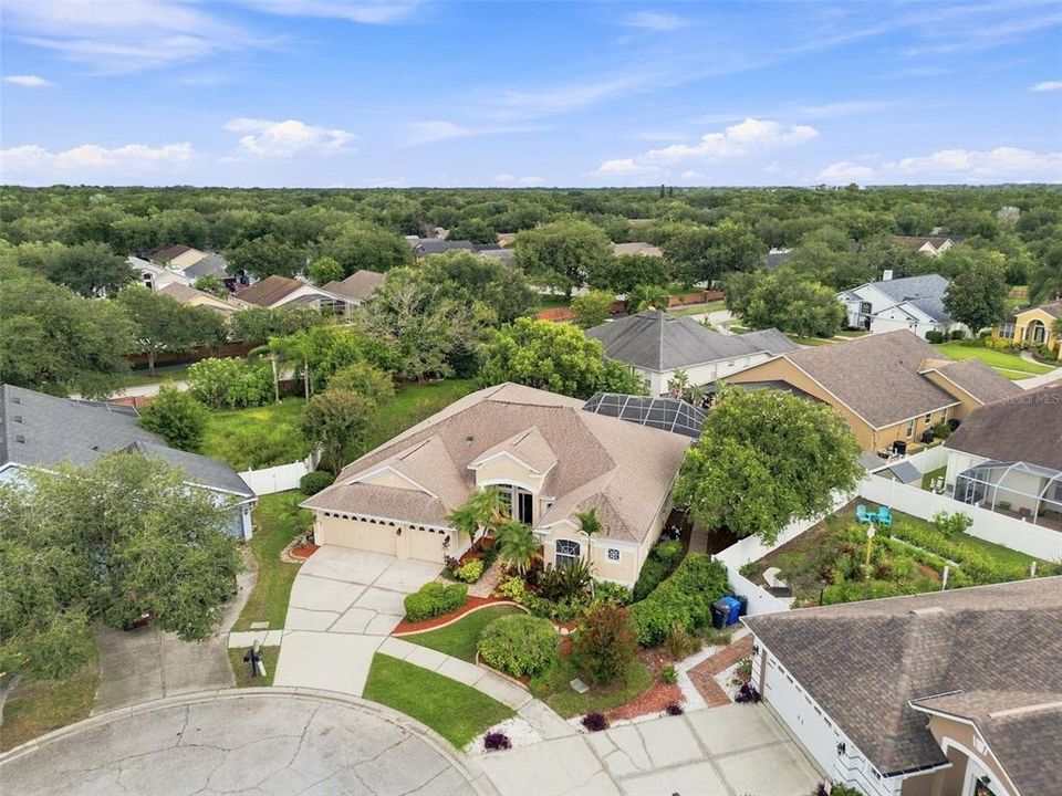For Sale: $539,000 (5 beds, 3 baths, 2668 Square Feet)
