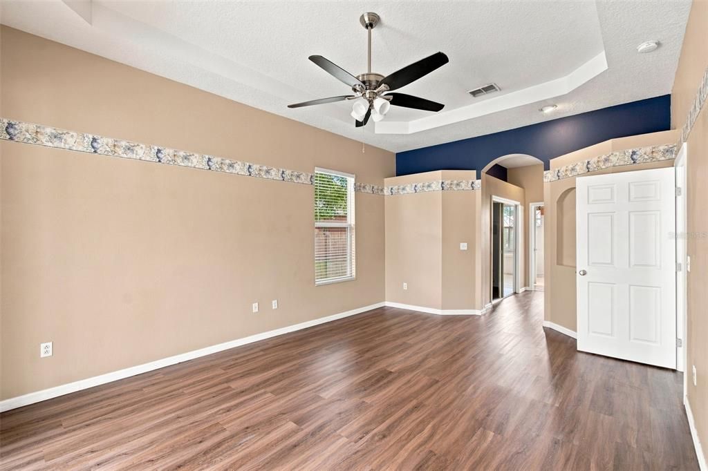 For Sale: $539,000 (5 beds, 3 baths, 2668 Square Feet)