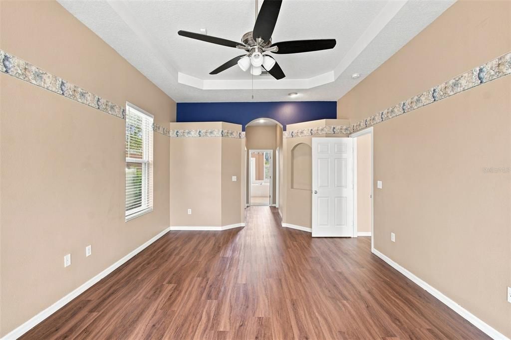 For Sale: $539,000 (5 beds, 3 baths, 2668 Square Feet)