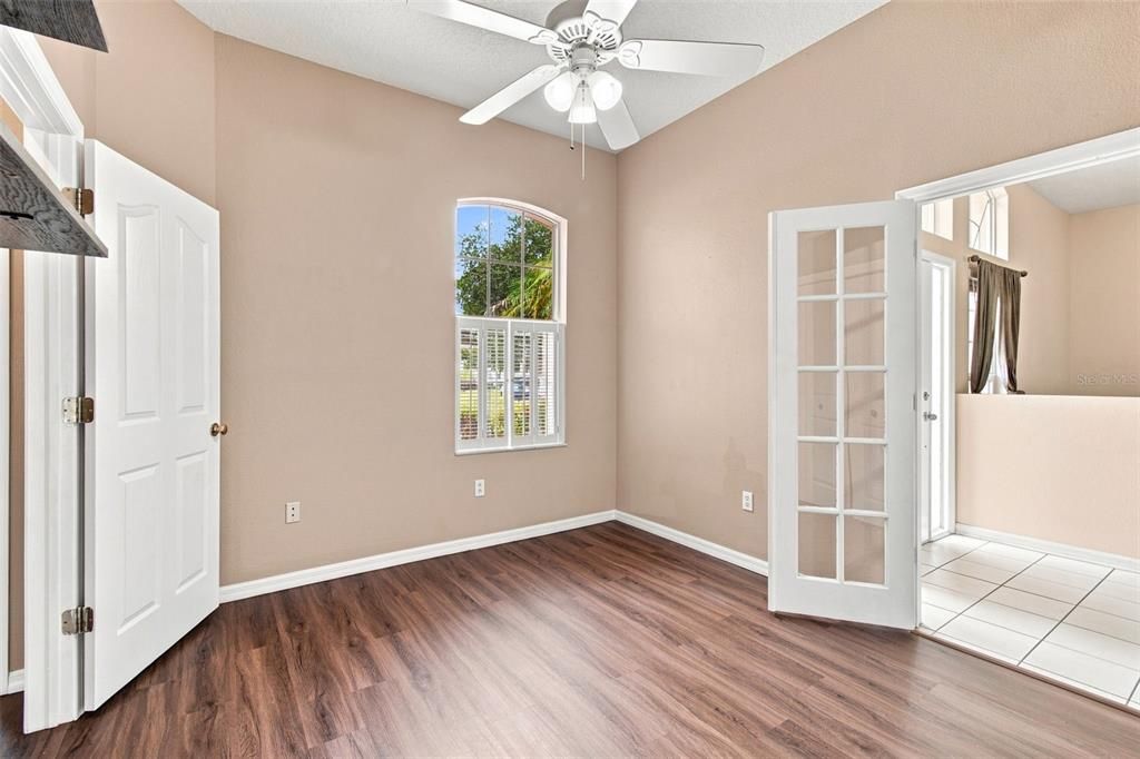 For Sale: $539,000 (5 beds, 3 baths, 2668 Square Feet)