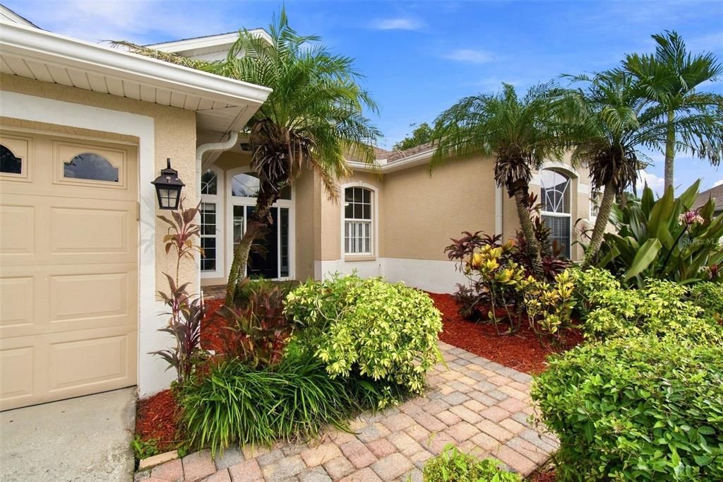 For Sale: $539,000 (5 beds, 3 baths, 2668 Square Feet)