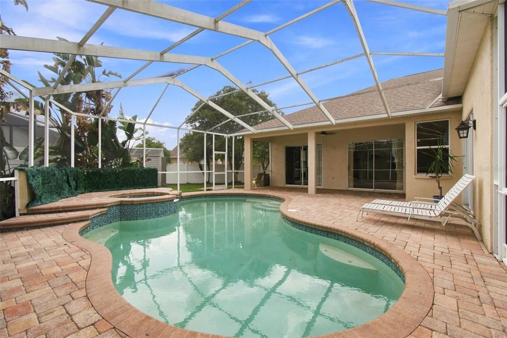 For Sale: $539,000 (5 beds, 3 baths, 2668 Square Feet)