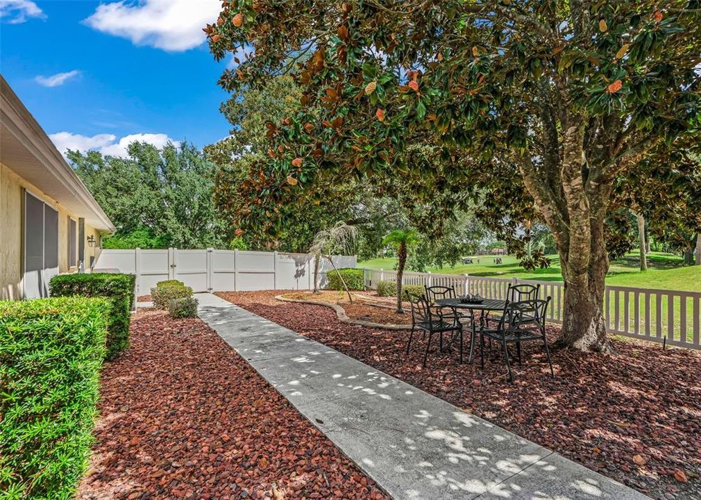 For Sale: $550,000 (2 beds, 2 baths, 1397 Square Feet)
