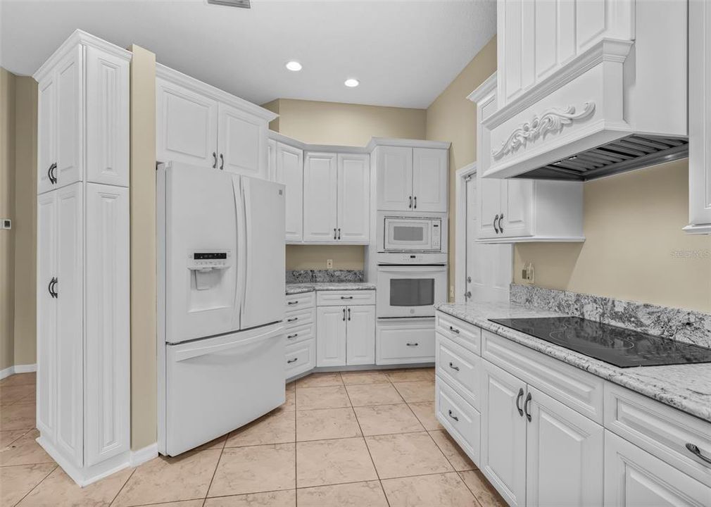 For Sale: $550,000 (2 beds, 2 baths, 1397 Square Feet)