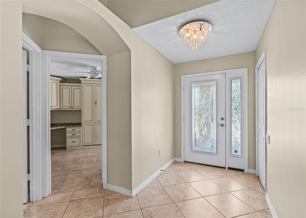 For Sale: $550,000 (2 beds, 2 baths, 1397 Square Feet)