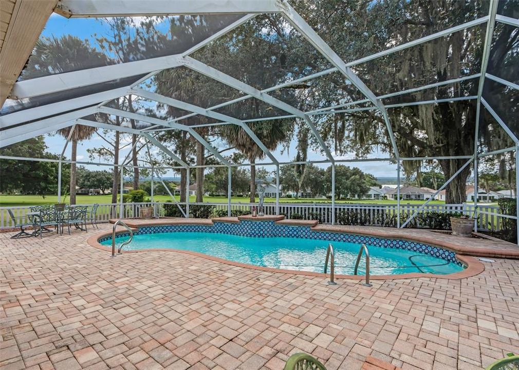 For Sale: $550,000 (2 beds, 2 baths, 1397 Square Feet)