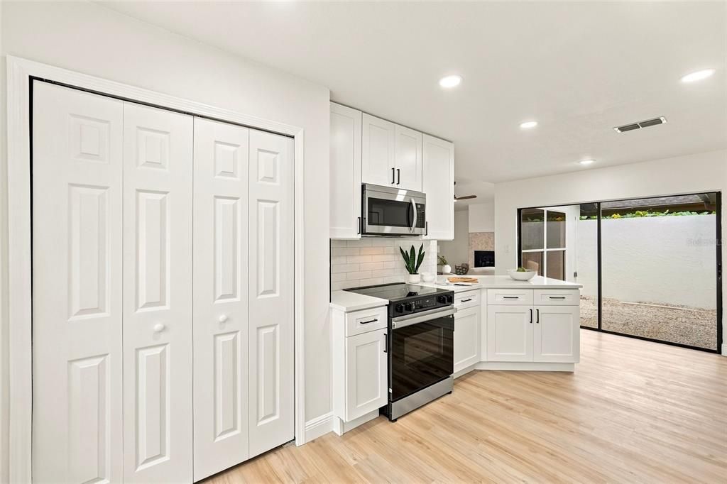 For Sale: $529,900 (3 beds, 2 baths, 1655 Square Feet)
