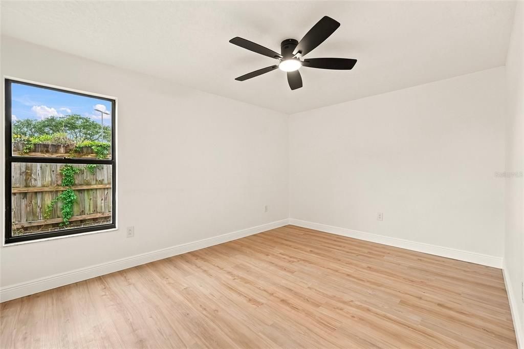 For Sale: $529,900 (3 beds, 2 baths, 1655 Square Feet)