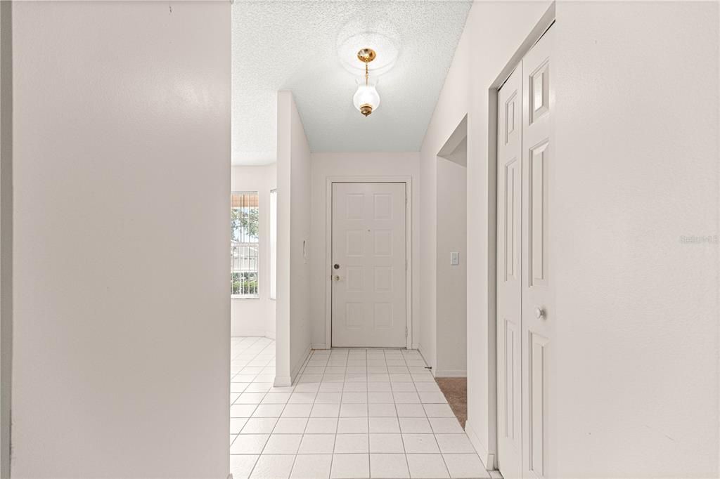 For Sale: $224,600 (2 beds, 2 baths, 1621 Square Feet)