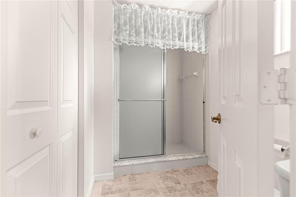 For Sale: $224,600 (2 beds, 2 baths, 1621 Square Feet)
