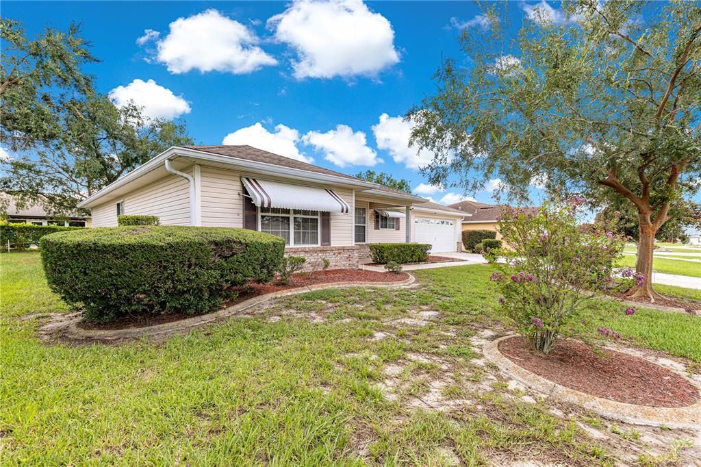 For Sale: $224,600 (2 beds, 2 baths, 1621 Square Feet)