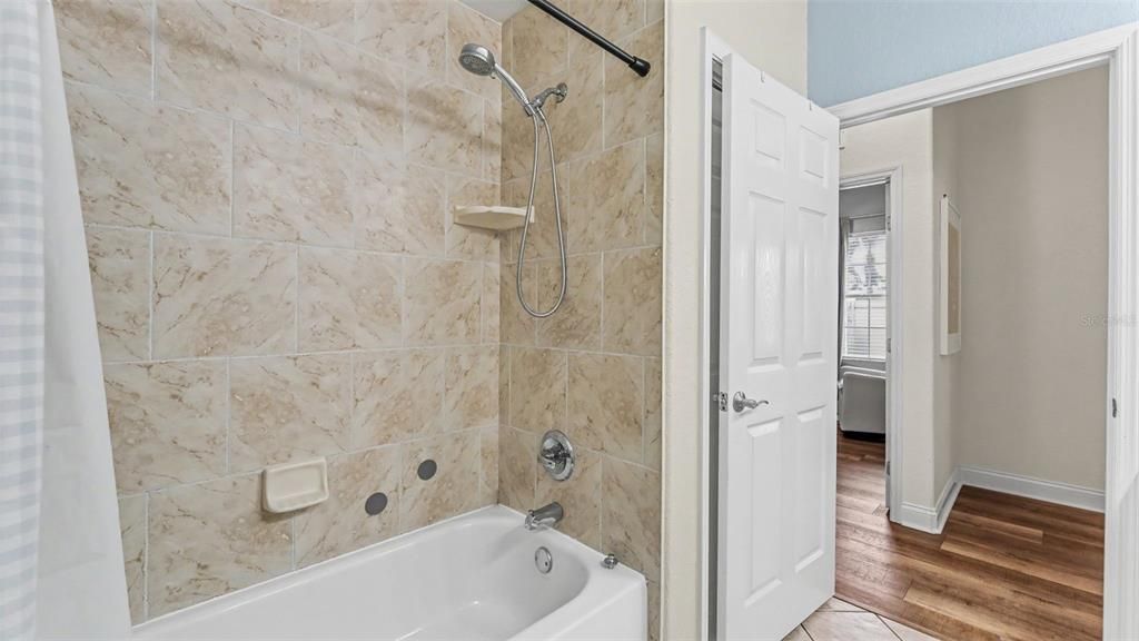 For Sale: $399,999 (4 beds, 2 baths, 1875 Square Feet)
