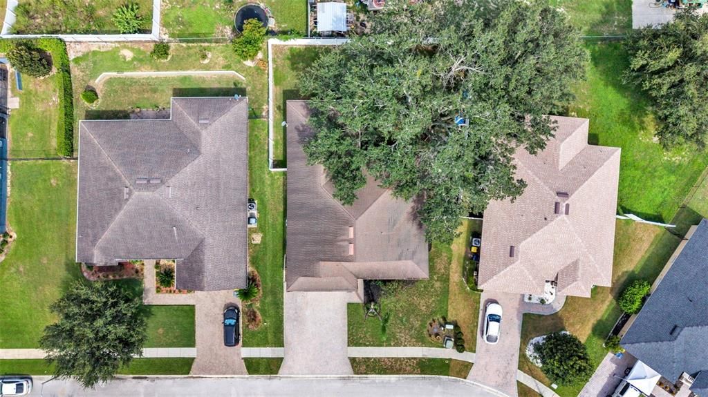 For Sale: $399,999 (4 beds, 2 baths, 1875 Square Feet)