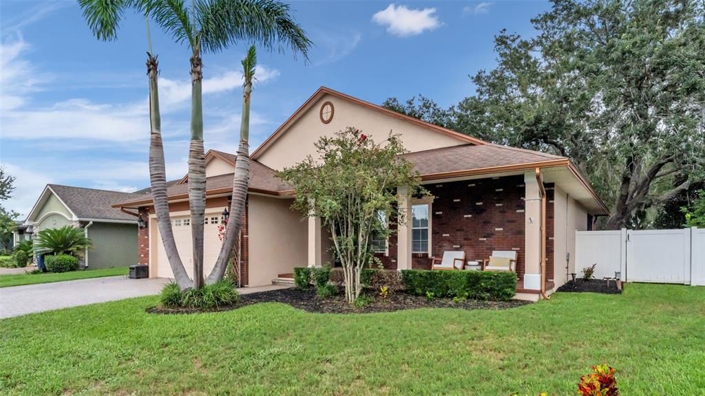 For Sale: $399,999 (4 beds, 2 baths, 1875 Square Feet)