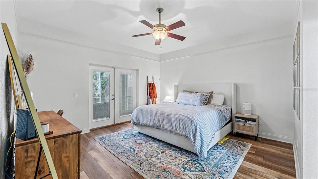 For Sale: $399,999 (4 beds, 2 baths, 1875 Square Feet)