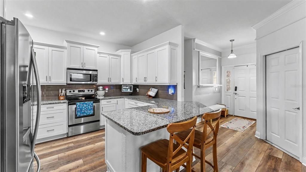 For Sale: $399,999 (4 beds, 2 baths, 1875 Square Feet)