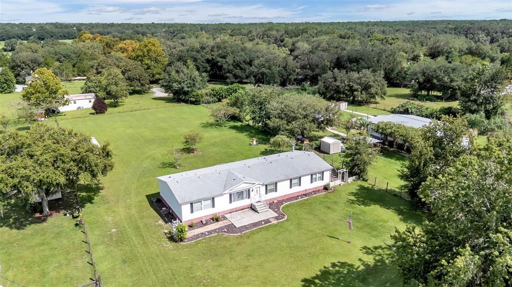 Activo con contrato: $249,900 (4 camas, 2 baños, 2356 Pies cuadrados)