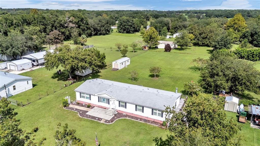 Activo con contrato: $249,900 (4 camas, 2 baños, 2356 Pies cuadrados)
