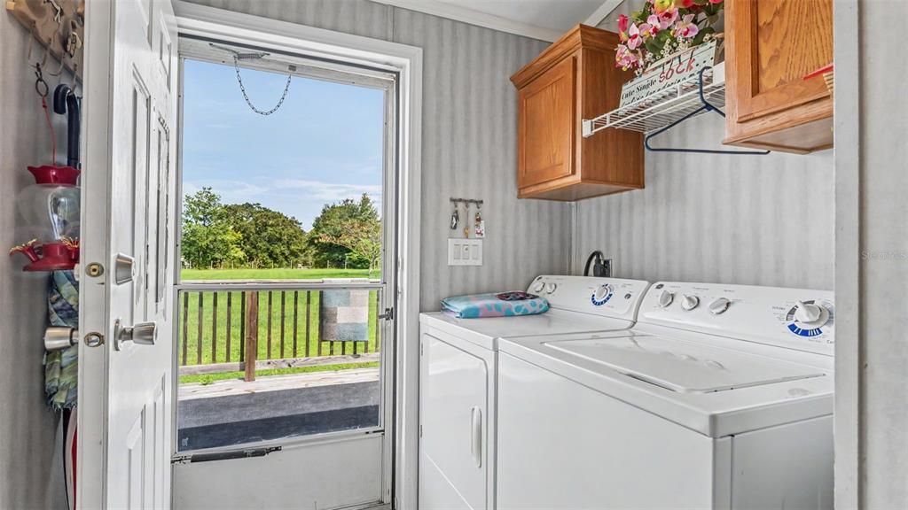 Activo con contrato: $249,900 (4 camas, 2 baños, 2356 Pies cuadrados)