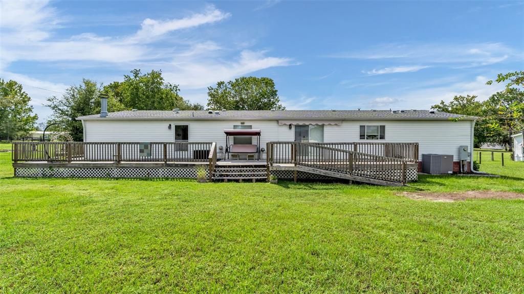 Activo con contrato: $249,900 (4 camas, 2 baños, 2356 Pies cuadrados)