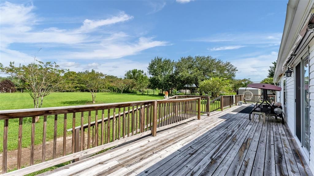 Activo con contrato: $249,900 (4 camas, 2 baños, 2356 Pies cuadrados)