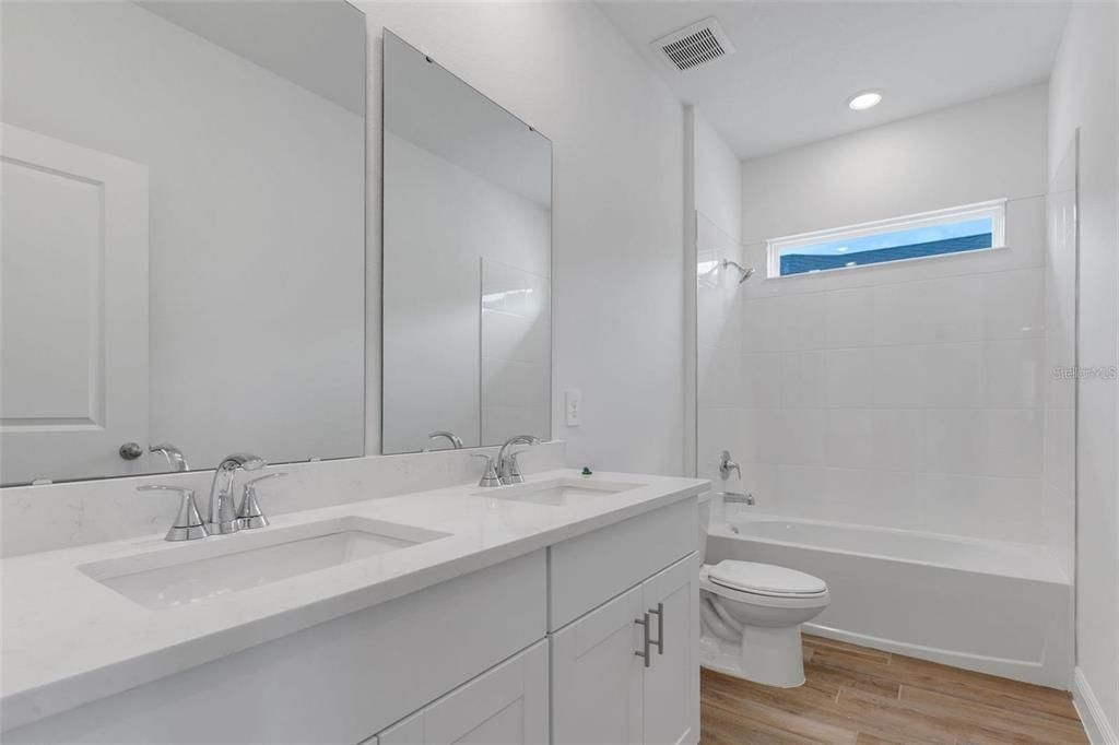 For Rent: $3,350 (4 beds, 2 baths, 2601 Square Feet)