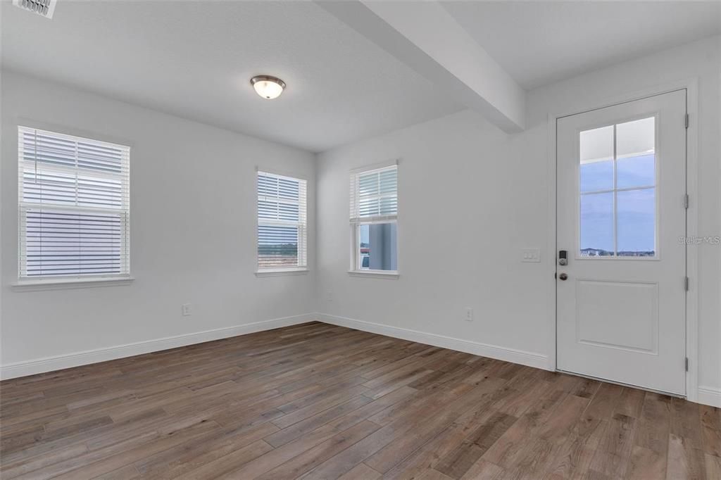 For Rent: $3,350 (4 beds, 2 baths, 2601 Square Feet)