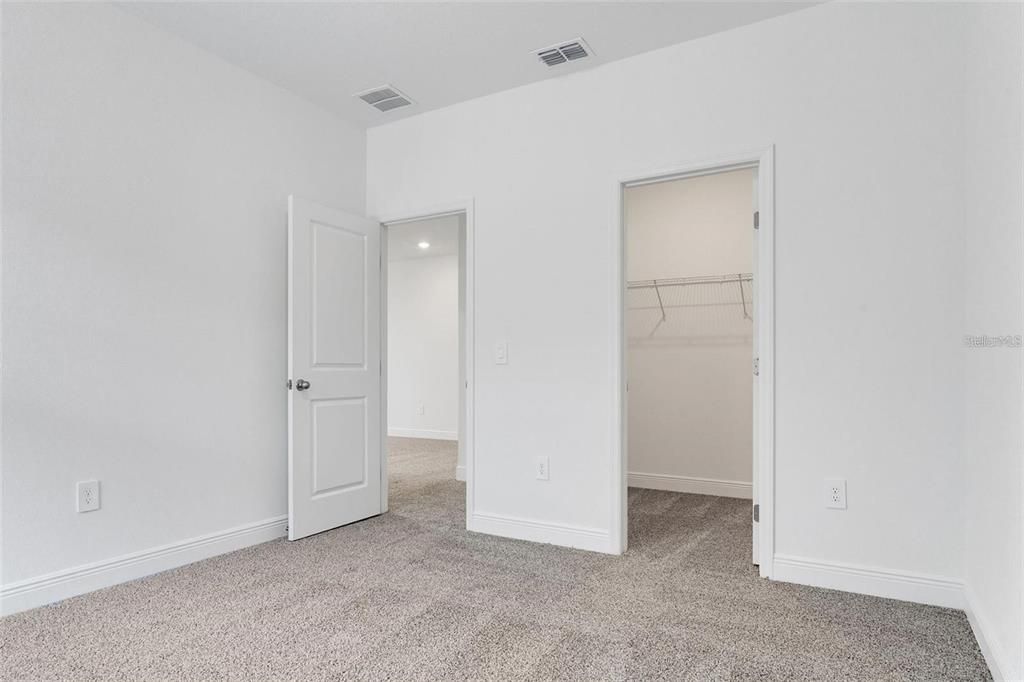 For Rent: $3,350 (4 beds, 2 baths, 2601 Square Feet)