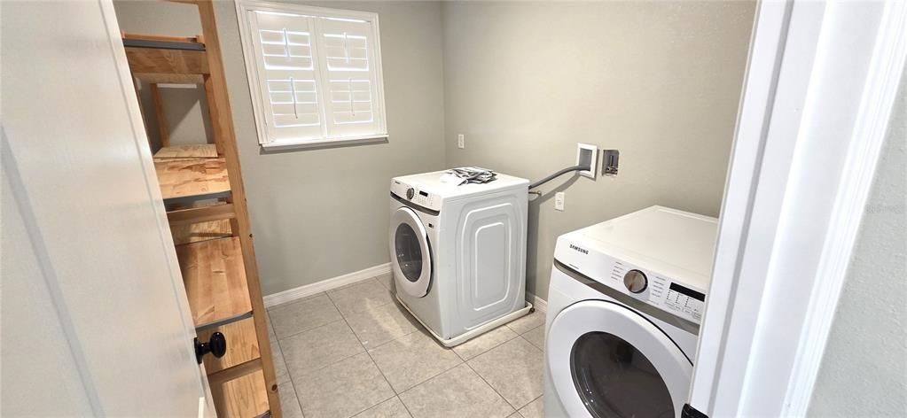 For Sale: $372,500 (5 beds, 3 baths, 3165 Square Feet)