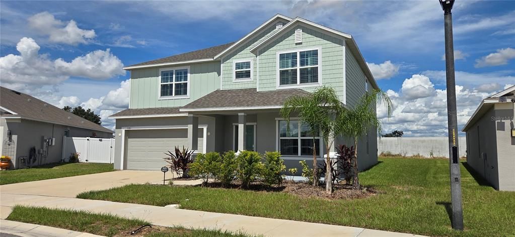 For Sale: $372,500 (5 beds, 3 baths, 3165 Square Feet)