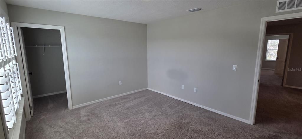 For Sale: $372,500 (5 beds, 3 baths, 3165 Square Feet)