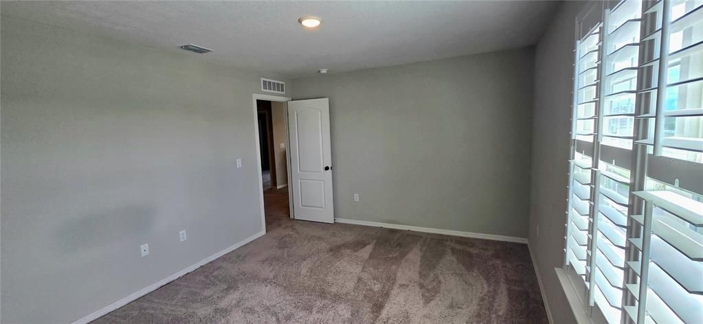 For Sale: $372,500 (5 beds, 3 baths, 3165 Square Feet)