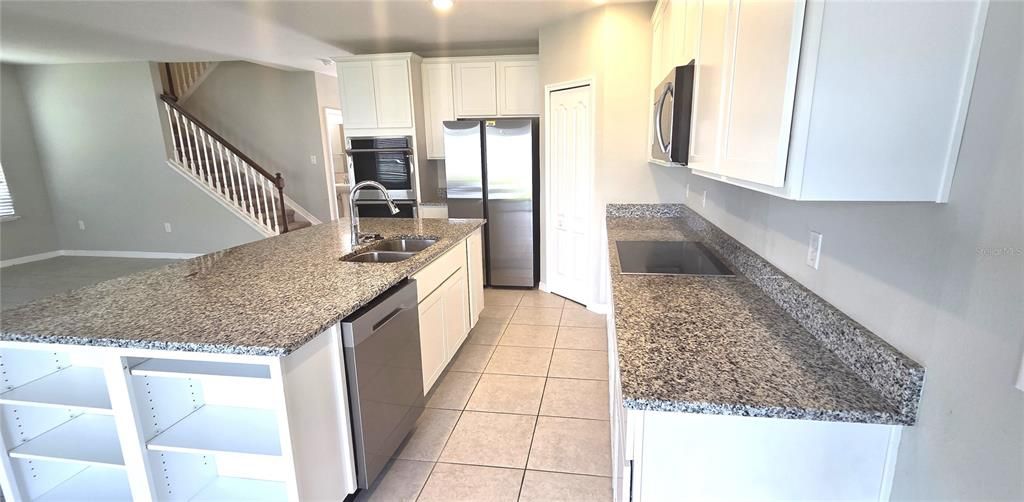 For Sale: $372,500 (5 beds, 3 baths, 3165 Square Feet)