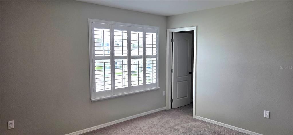 For Sale: $372,500 (5 beds, 3 baths, 3165 Square Feet)