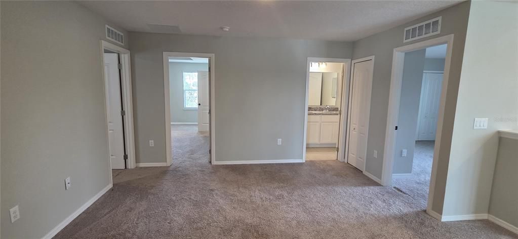 For Sale: $372,500 (5 beds, 3 baths, 3165 Square Feet)