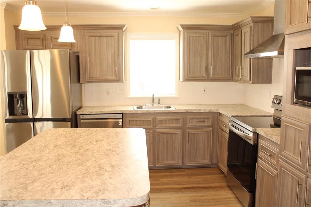 В аренду: $1,900 (2 спален, 2 ванн, 1008 Квадратных фут)