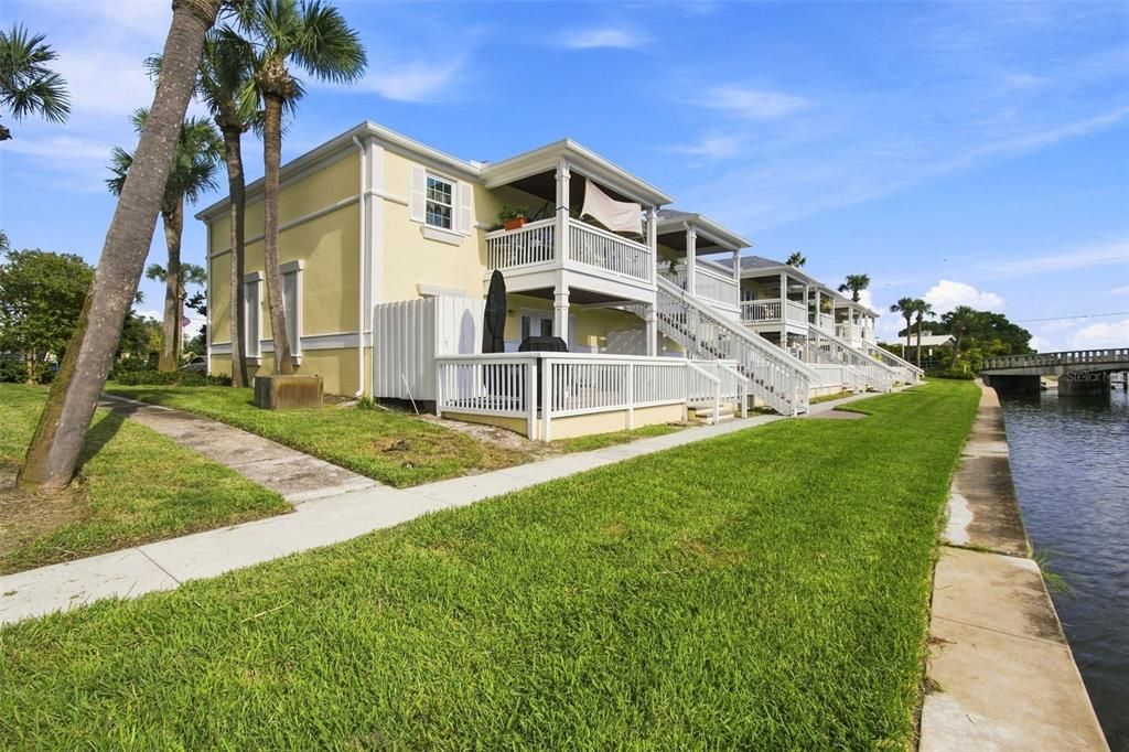 For Sale: $164,900 (1 beds, 1 baths, 646 Square Feet)