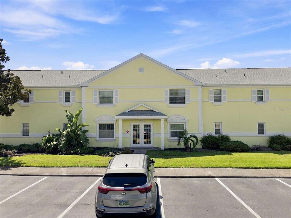 For Sale: $164,900 (1 beds, 1 baths, 646 Square Feet)