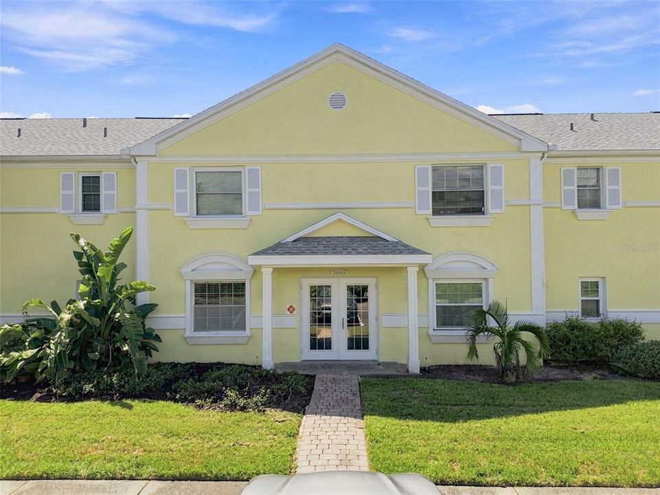 For Sale: $164,900 (1 beds, 1 baths, 646 Square Feet)