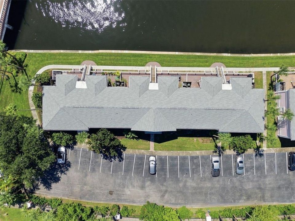 For Sale: $164,900 (1 beds, 1 baths, 646 Square Feet)