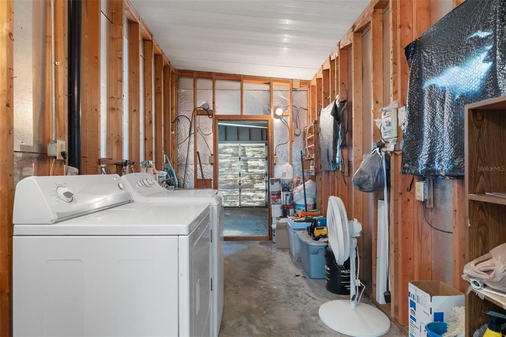For Sale: $174,900 (2 beds, 2 baths, 1056 Square Feet)