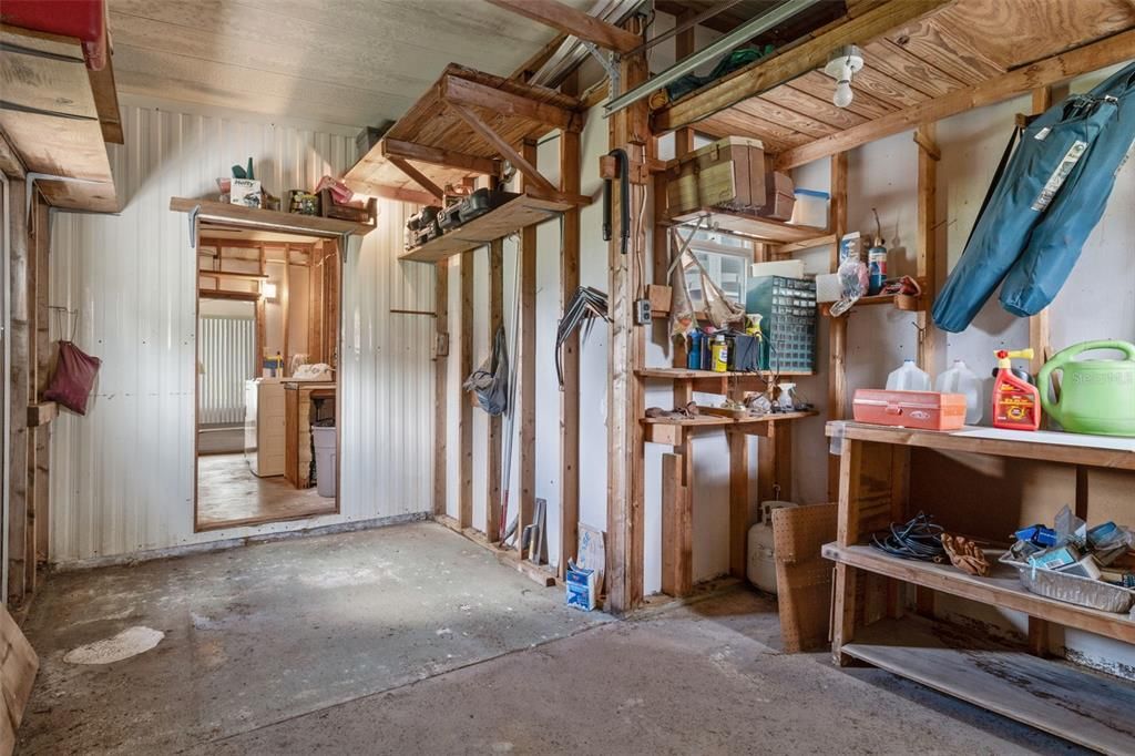 For Sale: $174,900 (2 beds, 2 baths, 1056 Square Feet)