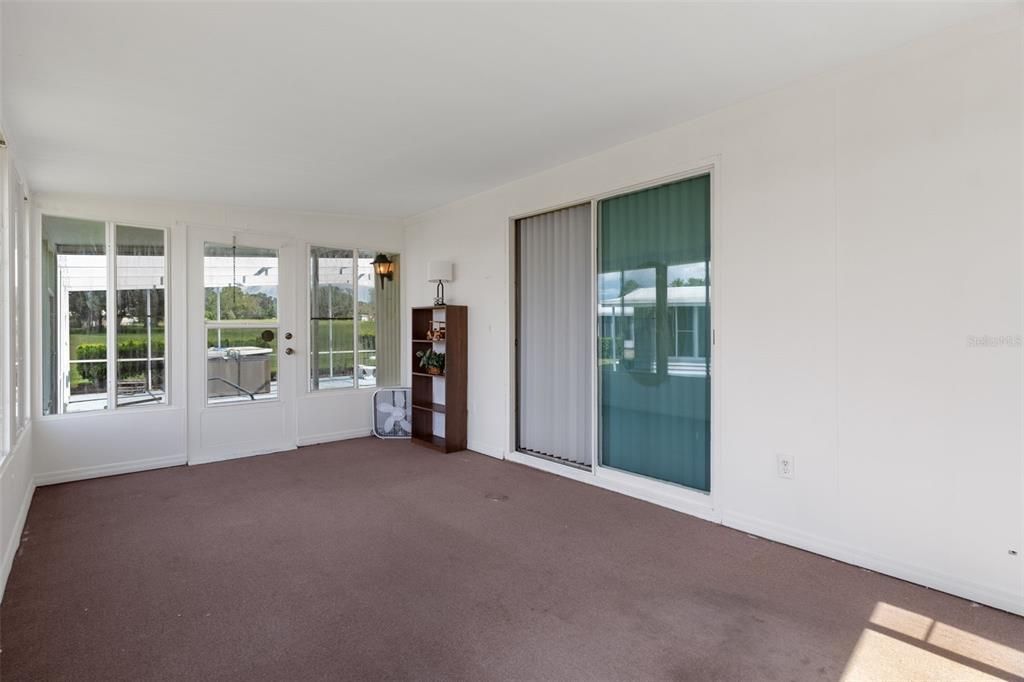 For Sale: $174,900 (2 beds, 2 baths, 1056 Square Feet)