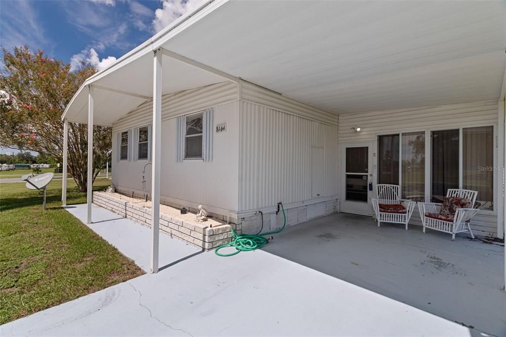 For Sale: $174,900 (2 beds, 2 baths, 1056 Square Feet)