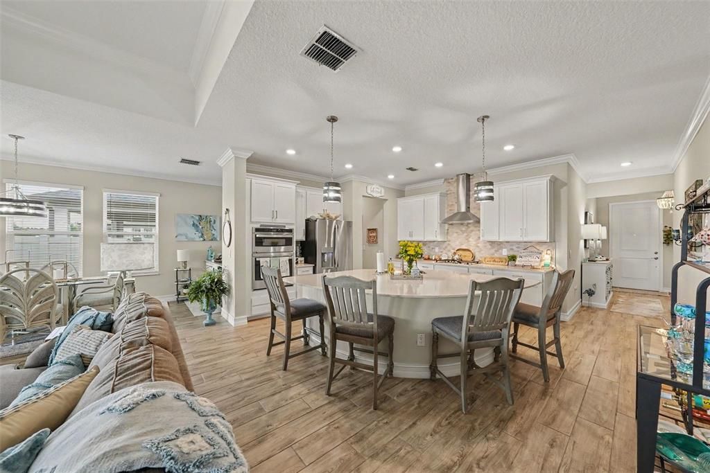 For Sale: $465,000 (3 beds, 2 baths, 1873 Square Feet)